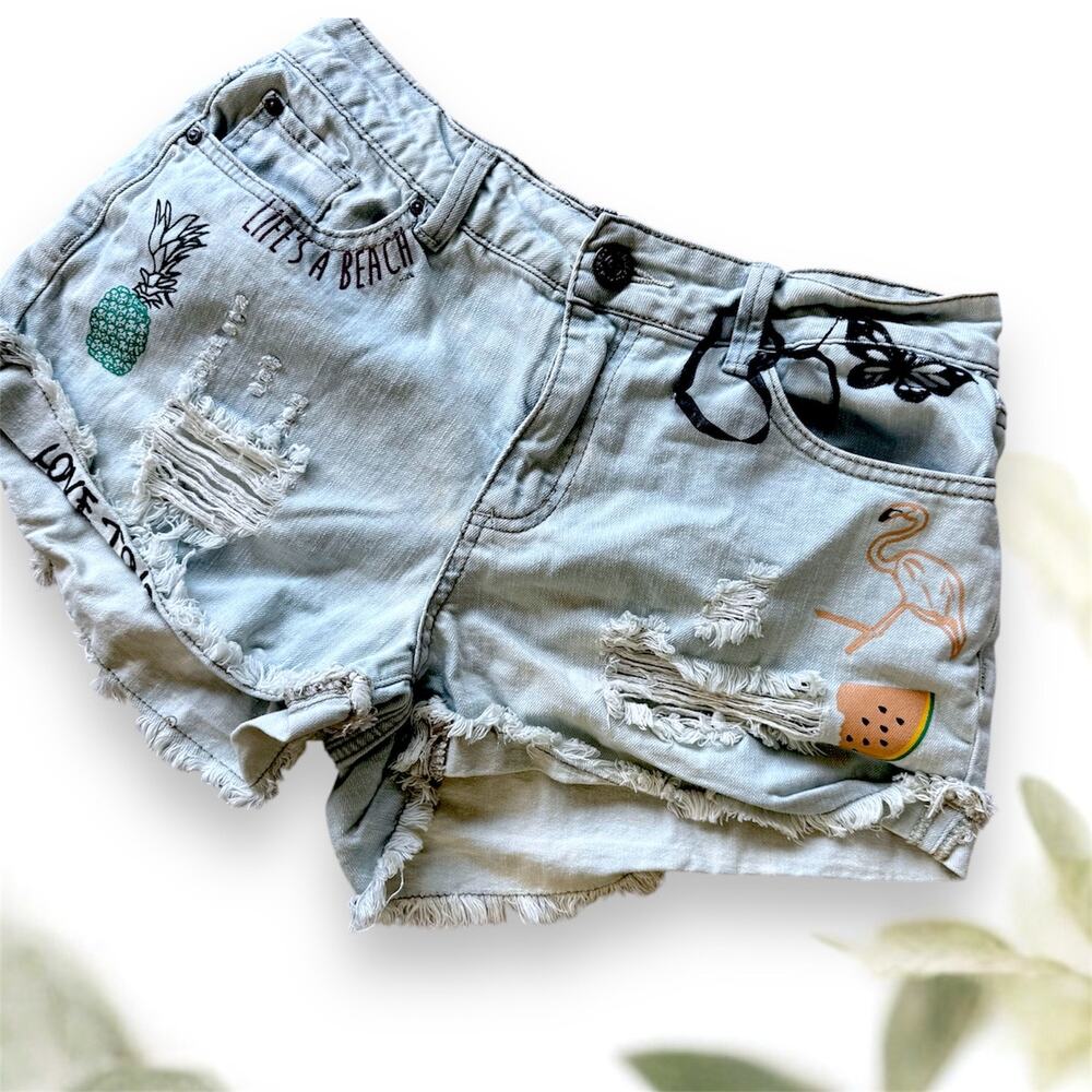 Size 5 Cici Hot Kiss Cut Off Denim Shorts Graffiti Denim Shorts